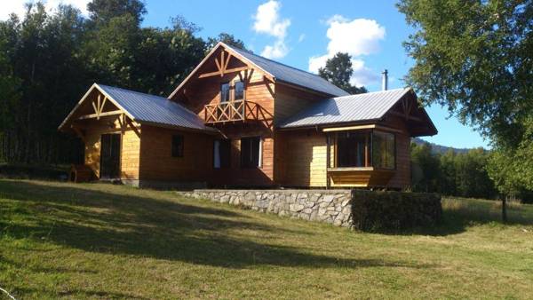 Cabañas Los Canelos Pucon Hermosa Granja de 20 hectaréas a orillas del Río Liucura