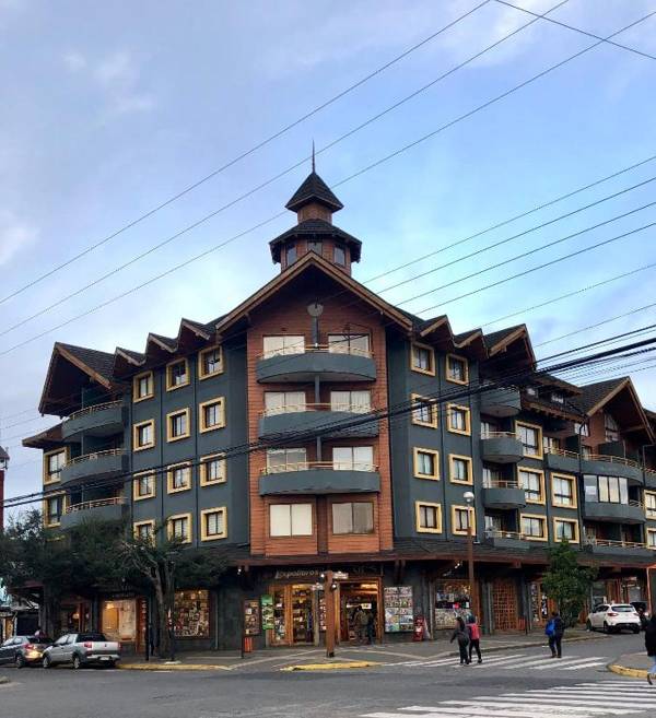 Depto en pleno centro con estacionamiento