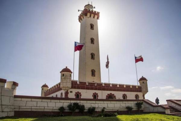 BONITO DEPARTAMENTO A METROS DE AVENIDA DEL MAR