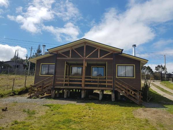 Cabañas Del Lago Huillinco (Torre Huillinco Hostal & Cabañas)