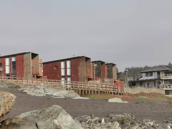 Hermosa casa en Pichilemu en condominio con salida al mar