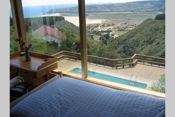 Tunquén preciosa casa con espectacular piscina