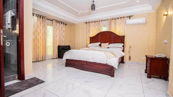 Residence Le Bonheur - 2 Bed Apartment by Douala Mall/Airport