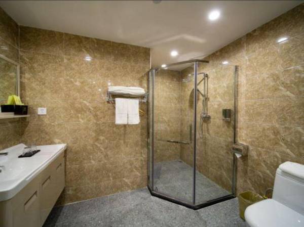 Jinchi Business Hotel