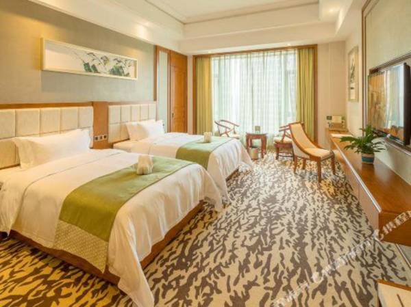 Hua He International Hotel