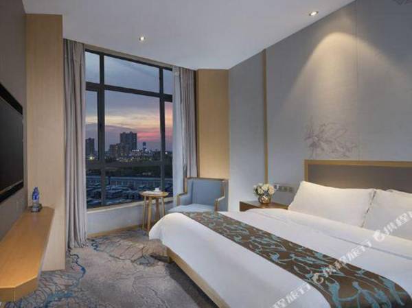 Royal Four Seasons Hotel