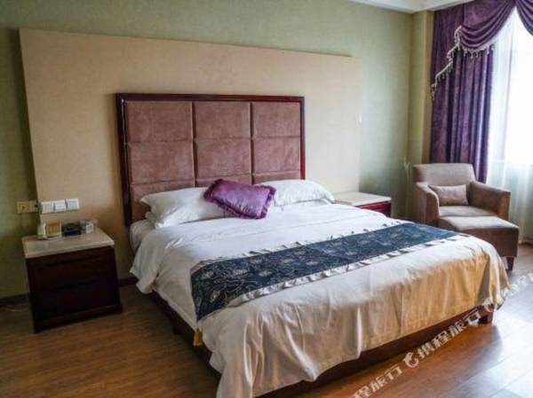 Jinxuan Yijun Taoyuan Hotel