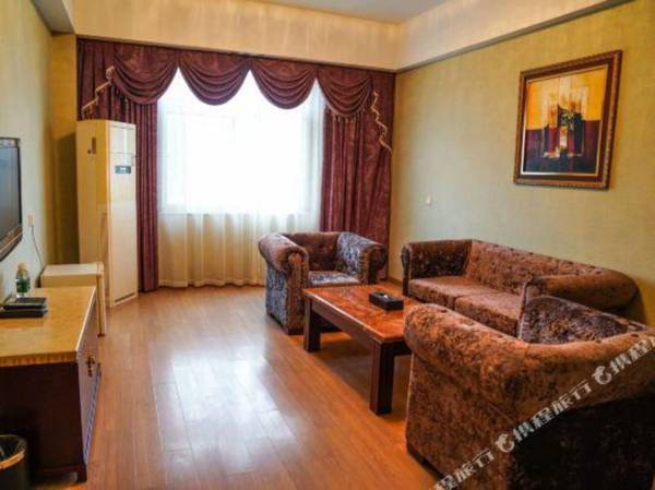 Jinxuan Yijun Taoyuan Hotel