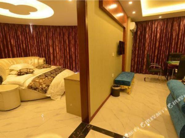 Baqian Penglai Fashion Hotel