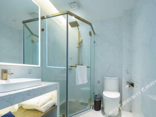 7 Days Premium Hotel (Deyang Wuzhou Square store)