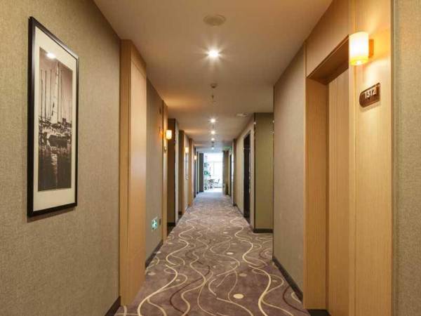 7Days Premium Chongqing Liangping People's Square Center Branch