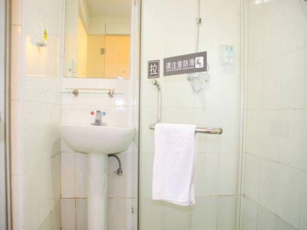 7 Days Inn Xinghua Changan Central Road Zhengbanqiao Former Residence Branch