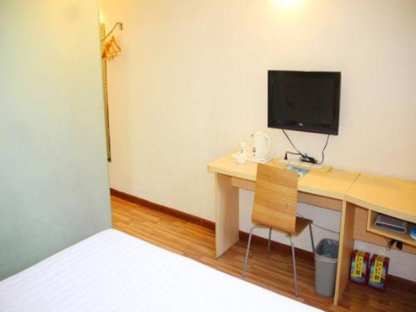 7 Days Inn Xinghua Changan Central Road Zhengbanqiao Former Residence Branch