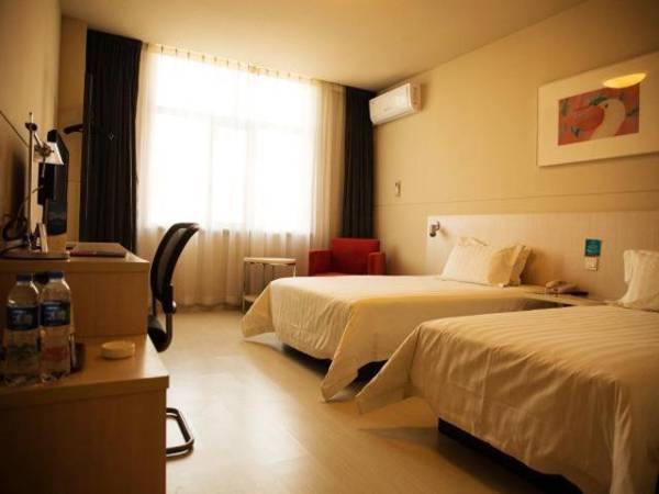 Jinjiang Inn Zhangjiakou Xuanhua Bus Station