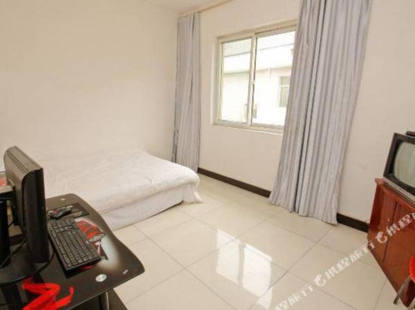 Bao Ji Jun Yue Hotel