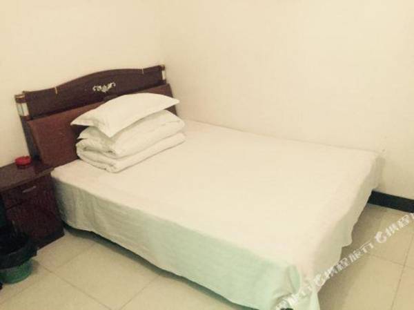 Bao Ji Jun Yue Hotel