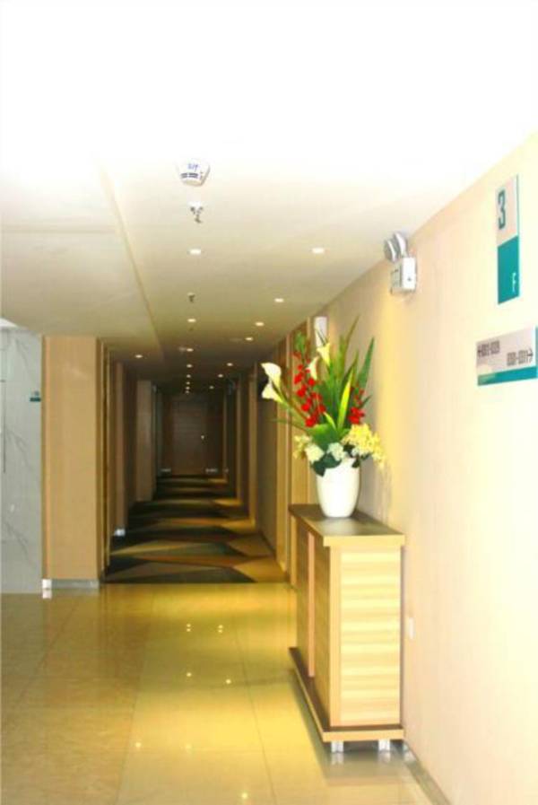 City Comfort Inn Yichang Wuyi Square