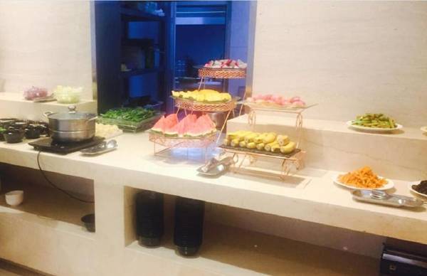 JI Hotel (Yantai Binhai Square)