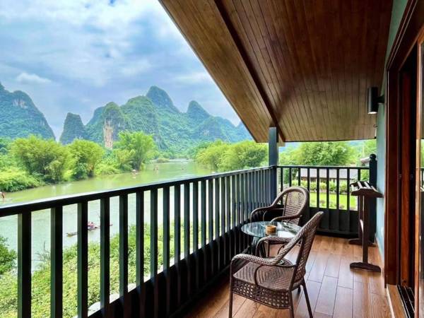 Yangshuo Mountain Retreat