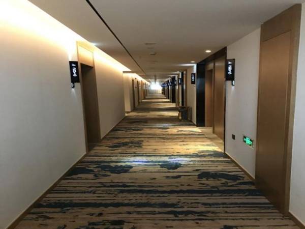 GreenTree Eastern Xuzhou High Speed Railway Station West Exit