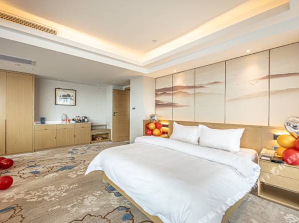 Metropolo Jinjiang Hotels (Fengxian Jinjiang Building)