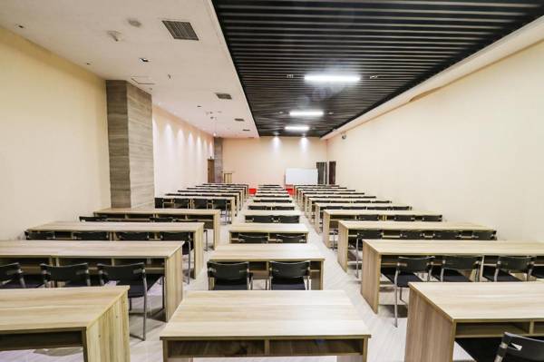 Starway Hotel Xuzhou Fengxian Bus Station