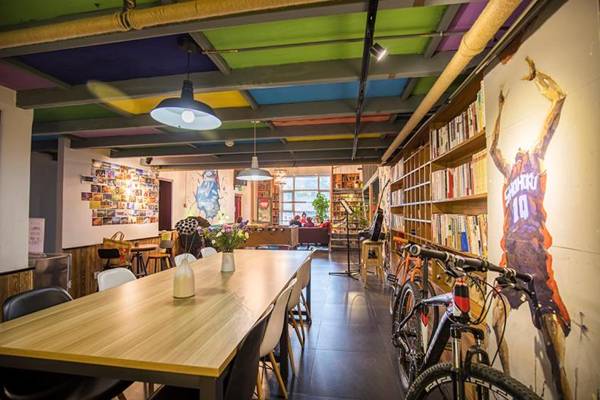 He Huang Memory Youth Hostel