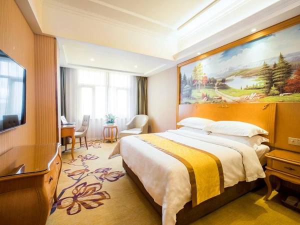 Vienna Hotel Qinghai Xining Deling Halu City East Wanda Plaza