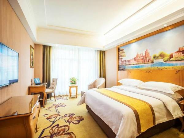 Vienna Hotel Qinghai Xining Deling Halu City East Wanda Plaza