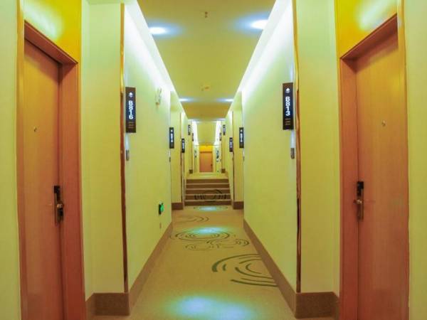 GreenTree Inn Xi'an Railway Station General Bus Station