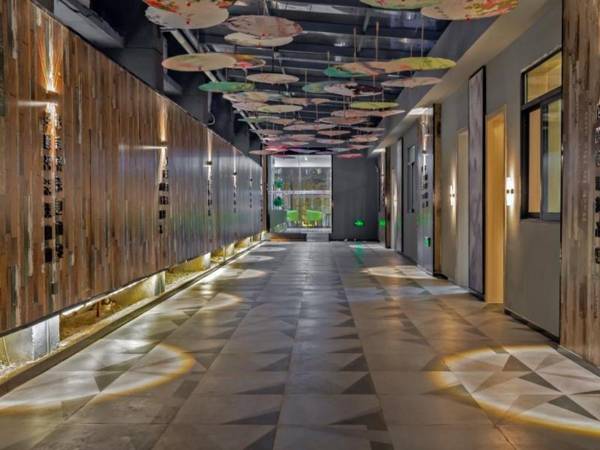 Shell Hotel Xi'an Yanta District Jixiang Village Metro Station