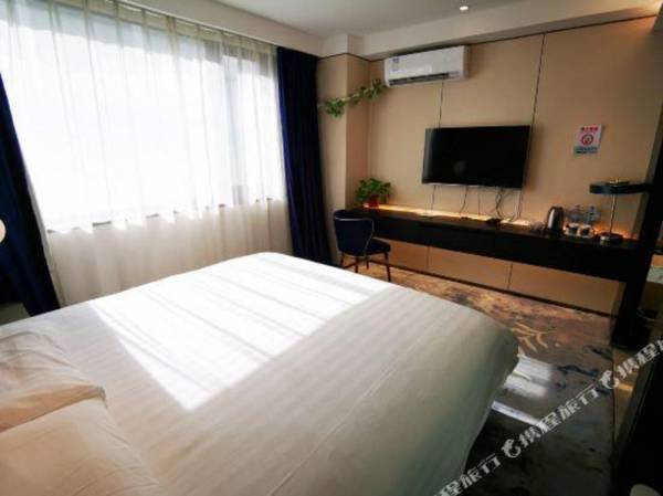 Rujia Hotel (Xi 'an Dayan Pagoda Xiaozhai Sage Subway Station)