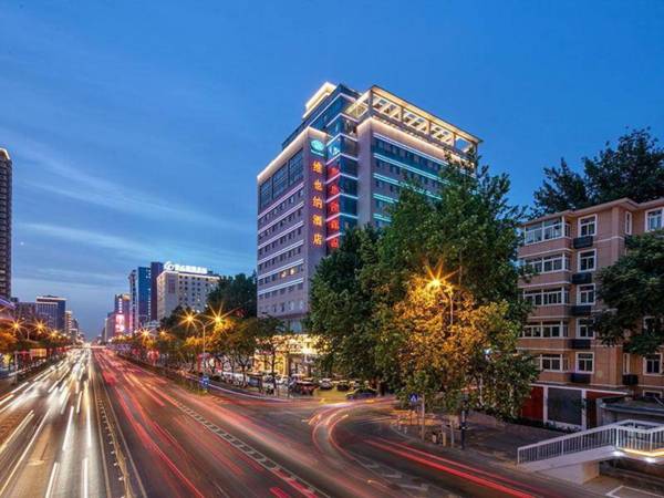 Vienna Hotel Xi'an Xijing Hospital Tonghuamen Metro Station