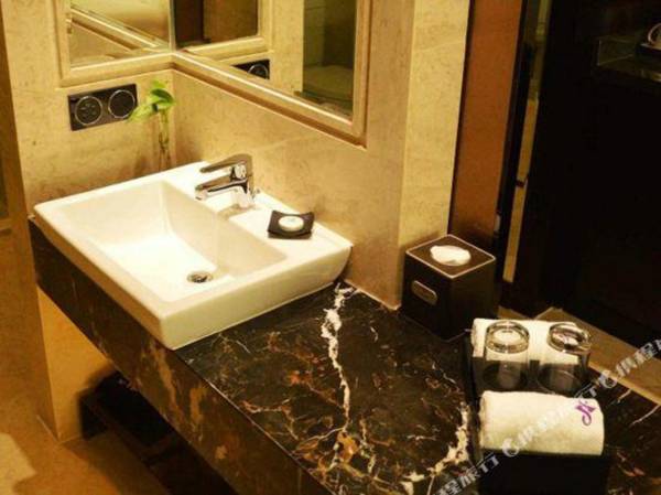 Shaanxi Rongjun Service Center