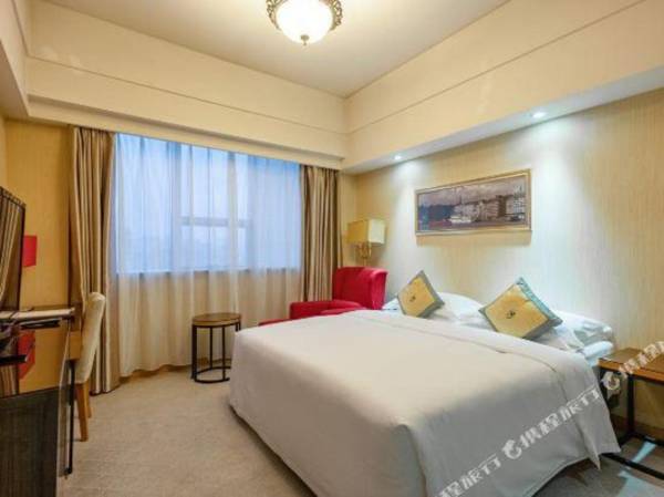 Aurum International Hotel