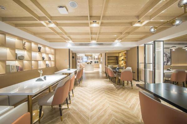 Atour Hotel Wuxi Railway Station Chunshen Road