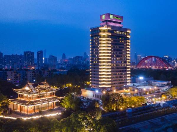 Holiday Inn Wuhan Riverside an IHG Hotel