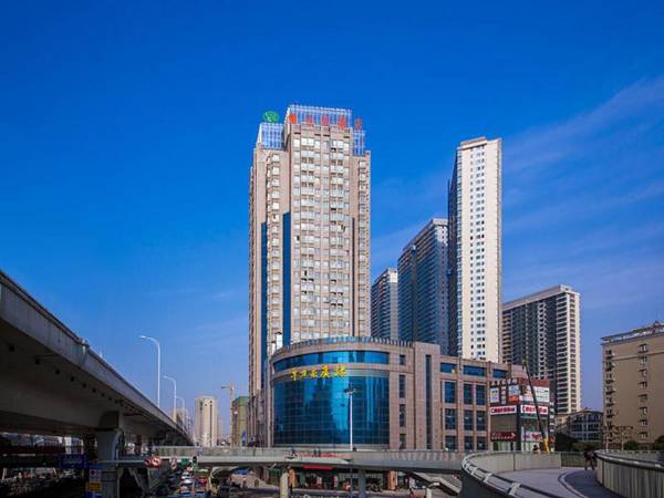 Vienna Hotel Wuhan Huazhong Normal University Huquan Metro Station