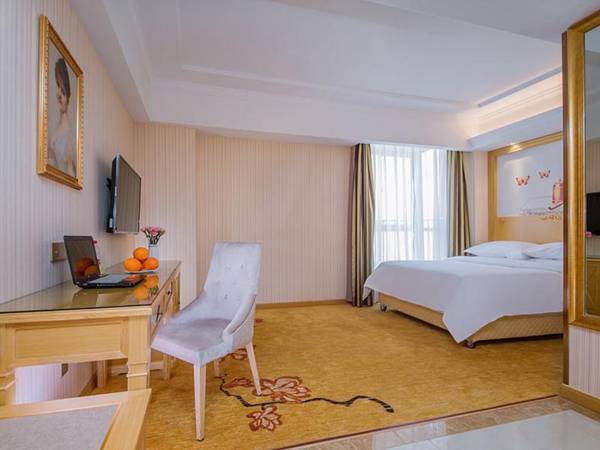 Vienna Hotel Wuhan Huazhong Normal University Huquan Metro Station