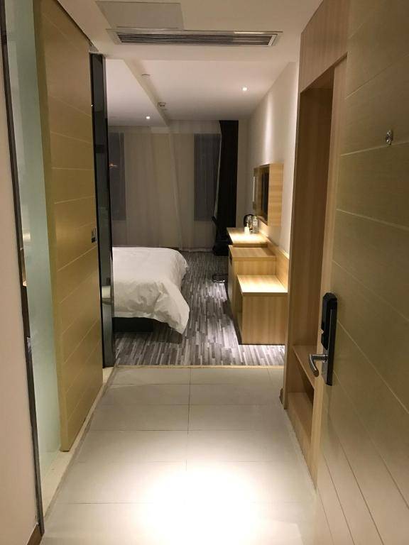 YEP Collection Hotel