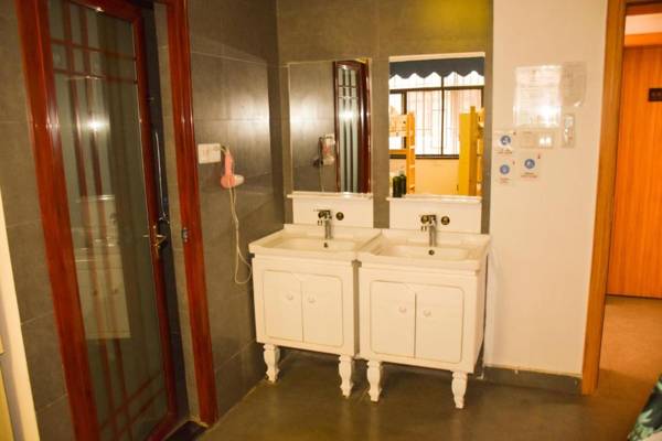 Enjoy International Youth Hostel