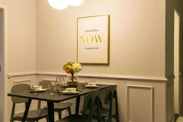 Wuhan Wuchang·Qunxingcheng Square · Locals Apartment 00121920