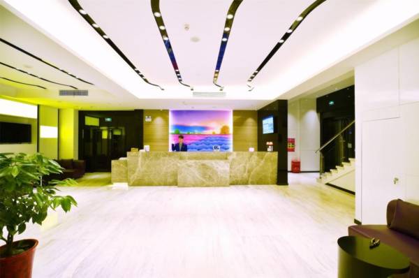 Lavande Hotel (Wuhan Wuchang Railway Station Square)