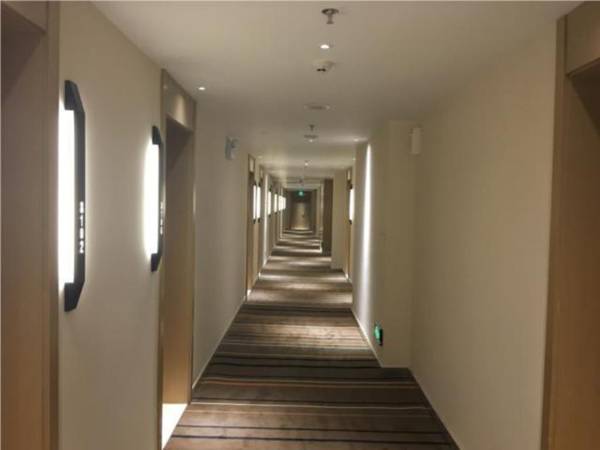 City Comfort Inn Wuhan Central China Normal University Dahuquan Metro Station