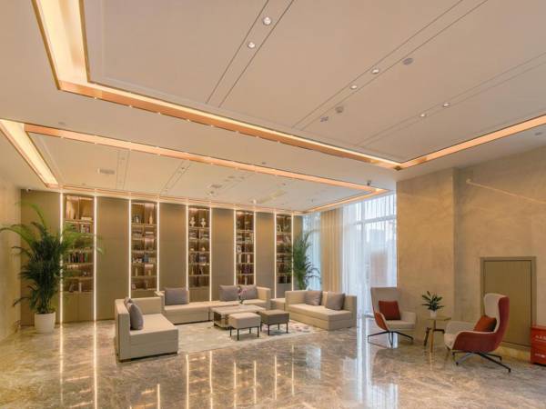 Lavande Hotel Wuhan Optics Valley Technology Exhibition Center