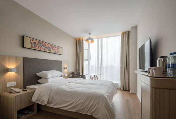 Hanting Hotel Sixin Avenue Metro Station