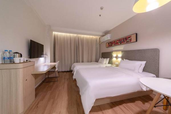 Hanting Hotel Sixin Avenue Metro Station