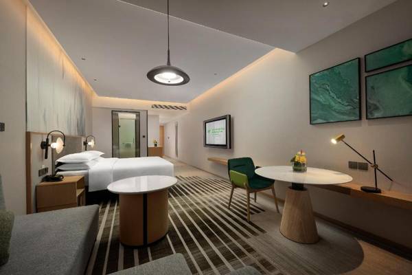 Holiday Inn & Suites Wuhan International Expo an IHG Hotel