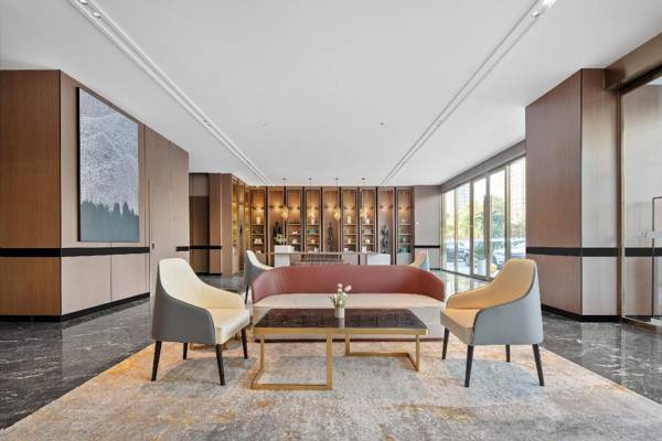 Grand Madison Hotel Wuhan Optical Valley Canglongdao