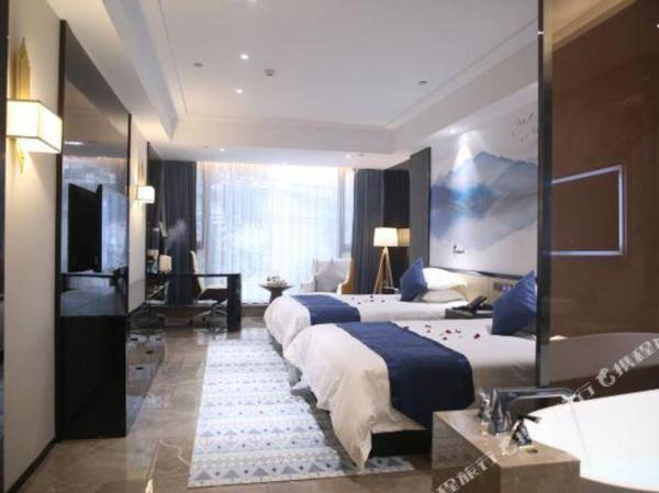 Workspace - Pulton Hotel (Yongjia Sunshine Avenue store)